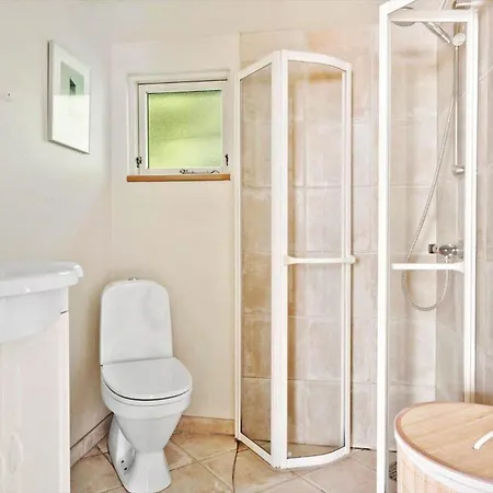 Sj271-hejls-ved-kysten-2 בית נופש